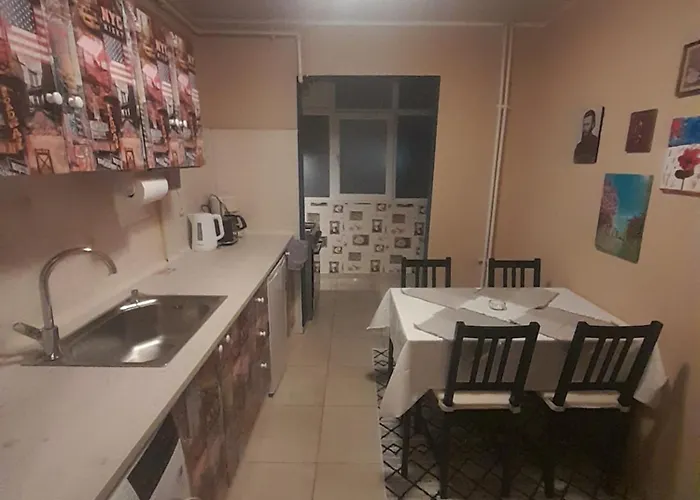 In-out Appartement Boekarest